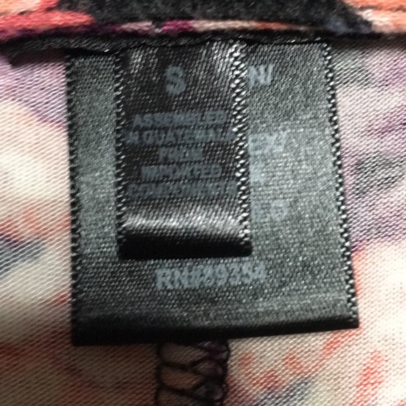 Shirt - Picture 2 of 3